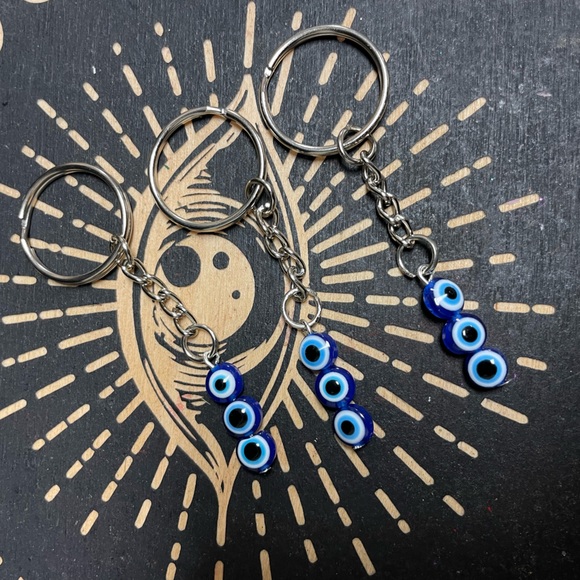 3-Bead Evil Eye Keychain, Handmade - Picture 7 of 7